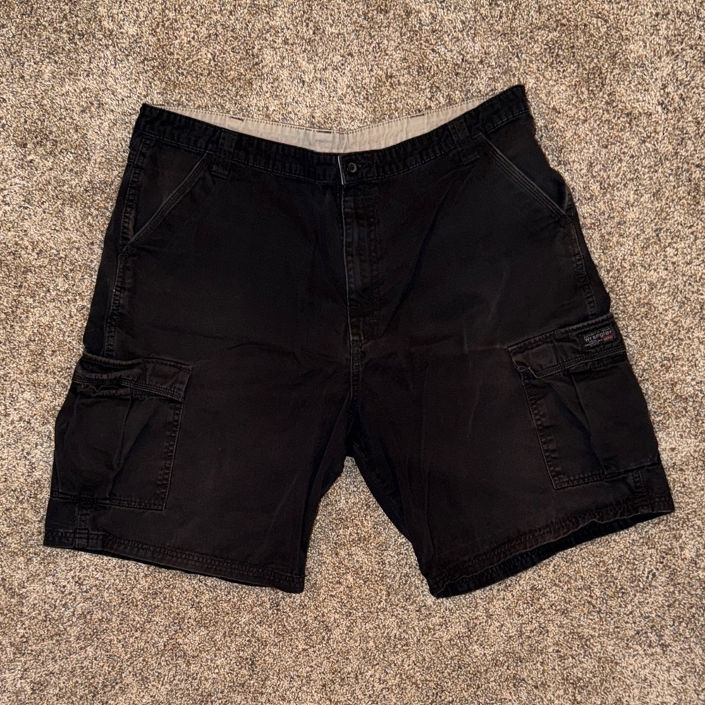 Men’s Wrangler Classic Black Cargo Shorts